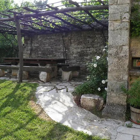 Arbalovija 2 Apartmán *